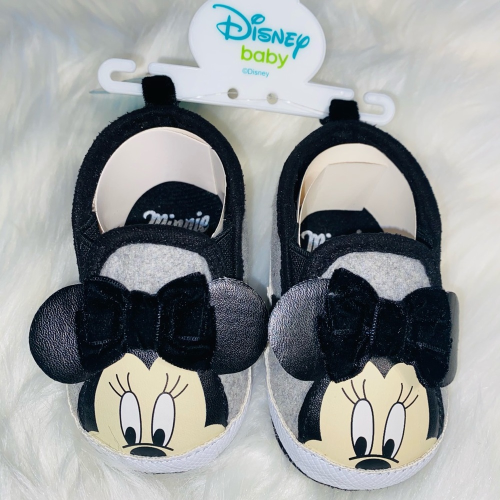New adorable Minnie Mouse shoes